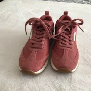 Vionic espadrilles. Rusty red. Size 8.